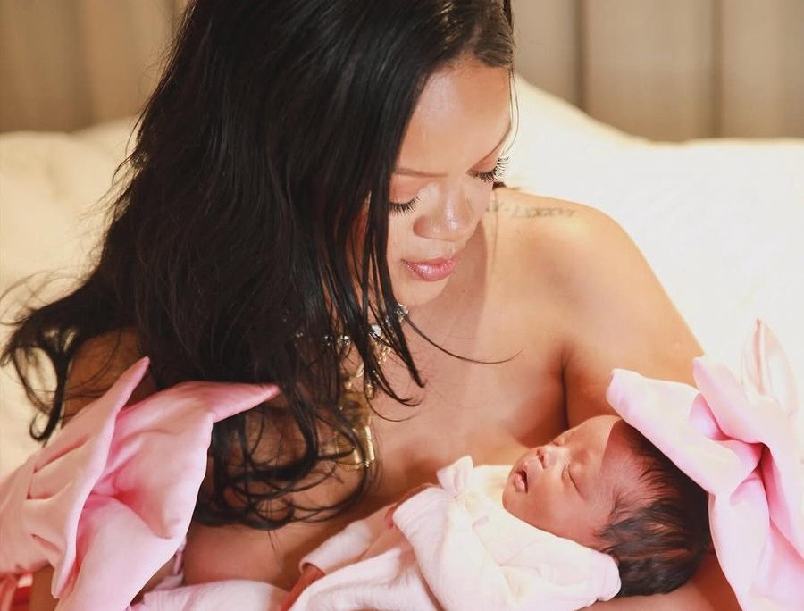 Rihanna maman pour la 3e fois : la photo et le prénom inattendu de sa petite fille font le buzz