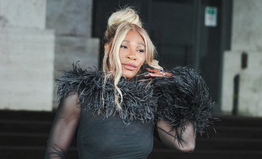 Serena Williams métamorphosée : sa perte de poids spectaculaire et son string apparent font sensation au défilé Gucci