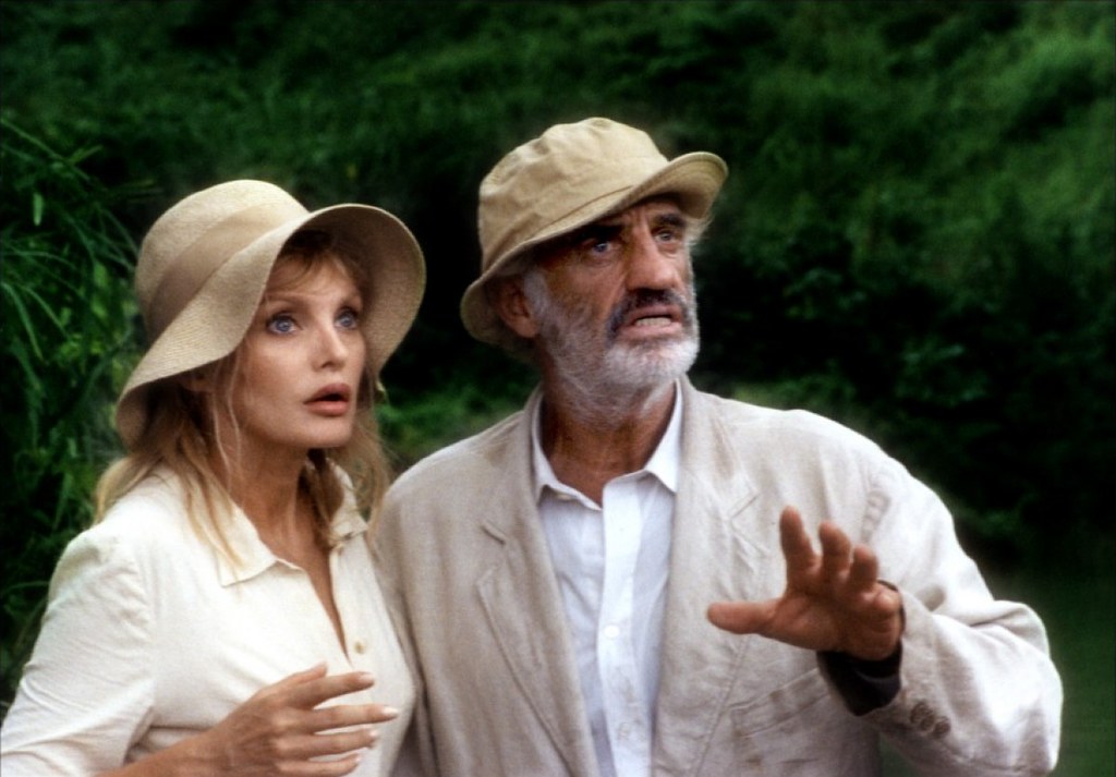 On savait qu’on faisait un très mauvais film : Arielle Dombasle se confie sur son énorme flop avec Belmondo devenu culte malgré lui