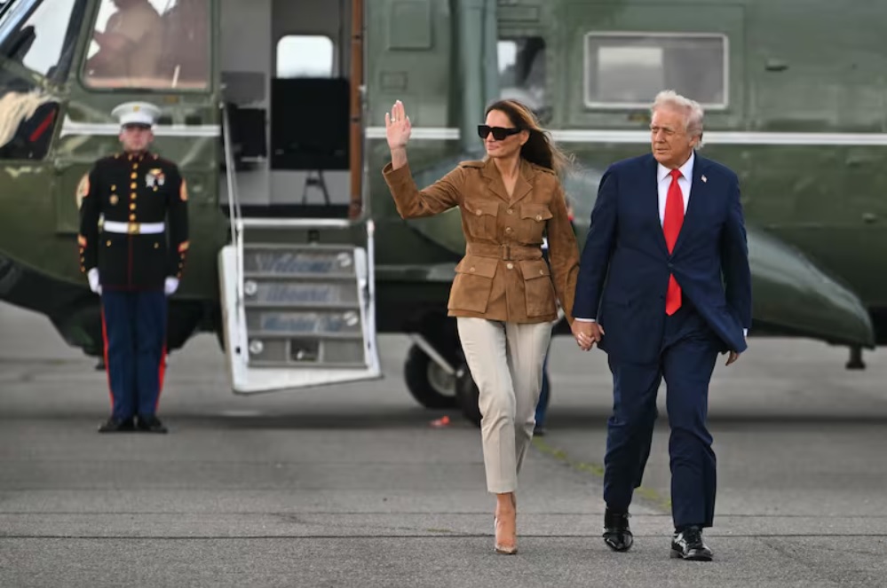 Après la gifle de Brigitte à Emmanuel Macron, Melania recadre Trump et les experts affirment savoir ce qu'ils se sont dit
