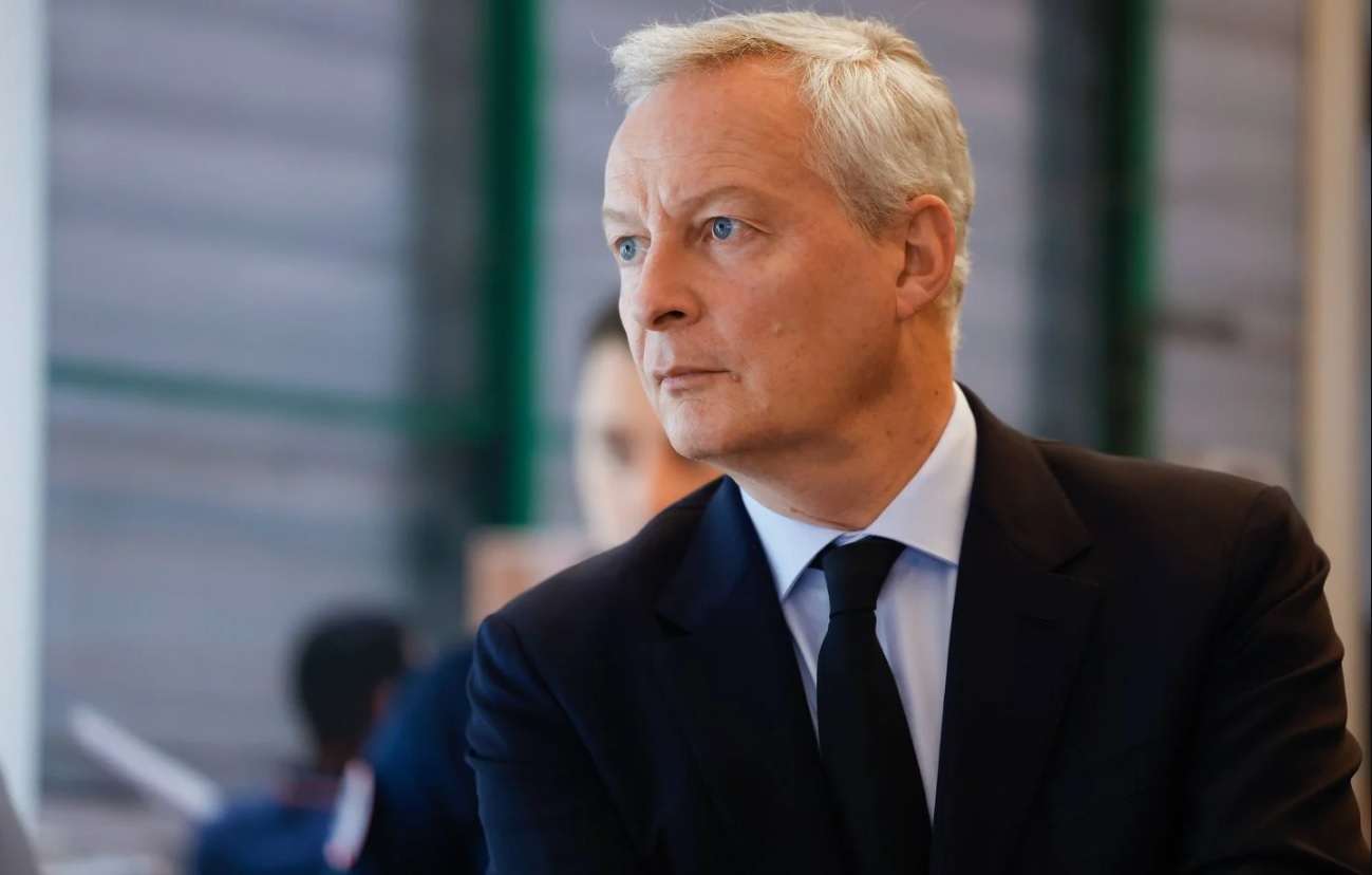 Le gouvernement fantôme : Bruno Le Maire évincé des Armées, Sébastien Lecornu reprend son ancien poste en pleine crise