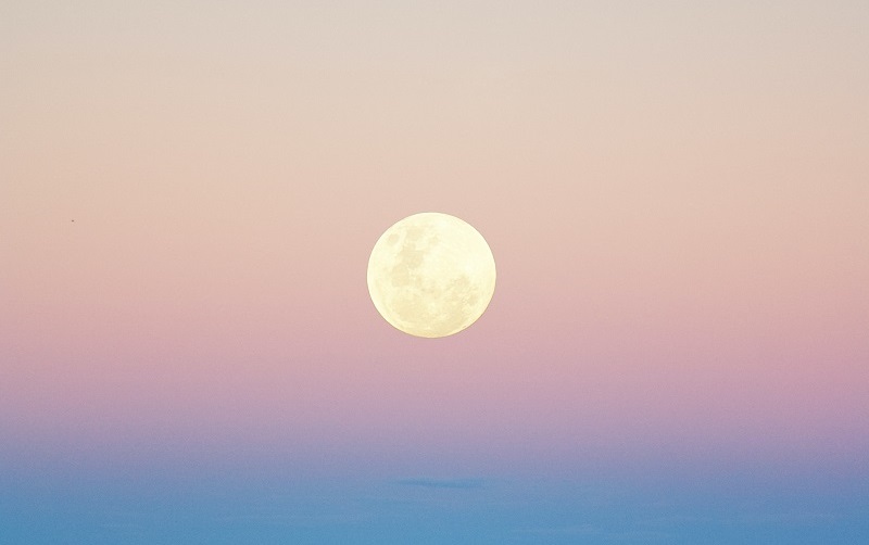 Pleine Lune du 7 octobre : une surprise inattendue attend ces trois signes astrologiques