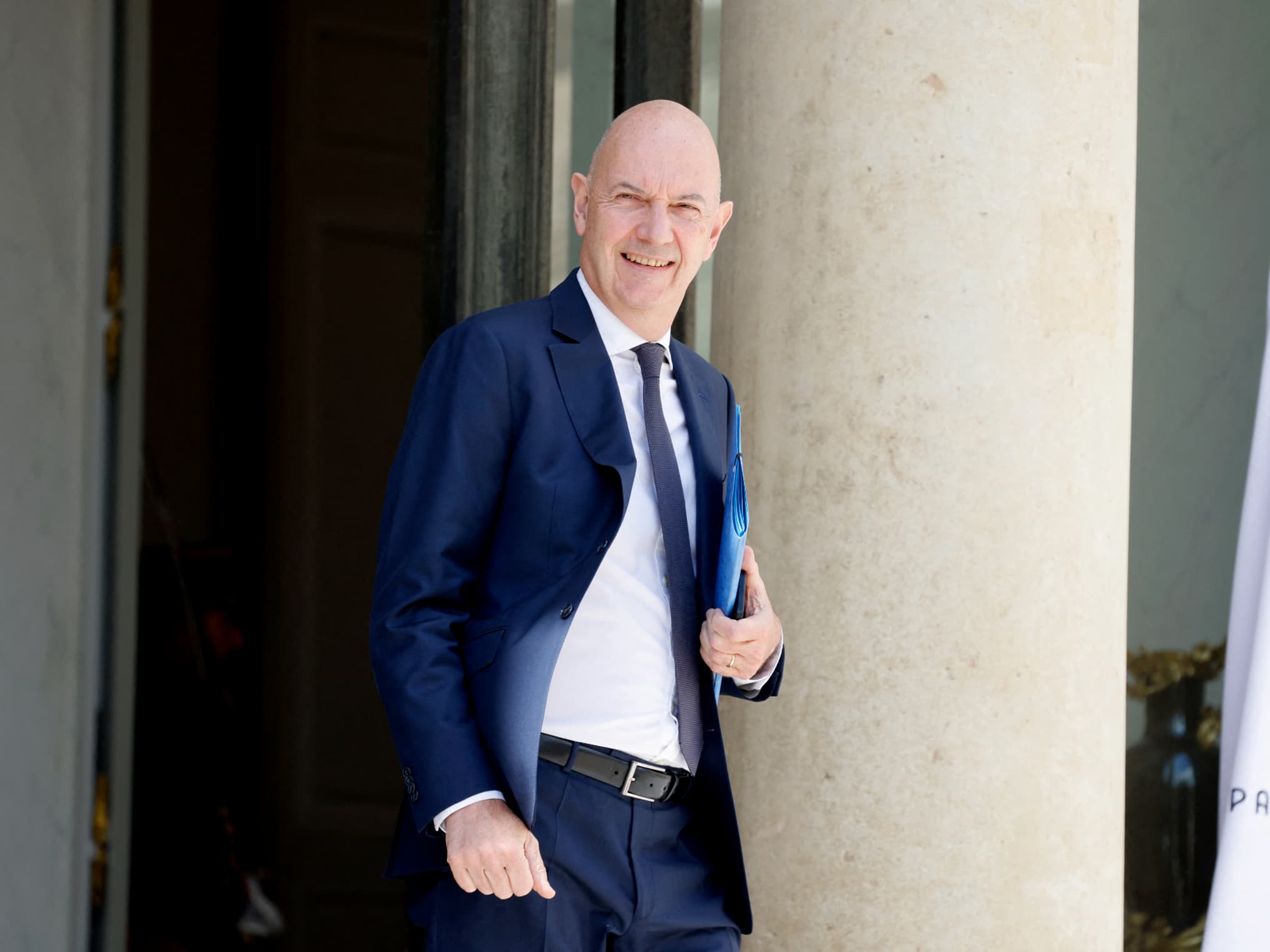 Budget 2026 : le ministre de l'économie Roland Lescure confirme une hausse des impôts historique de 14 milliards d’euros