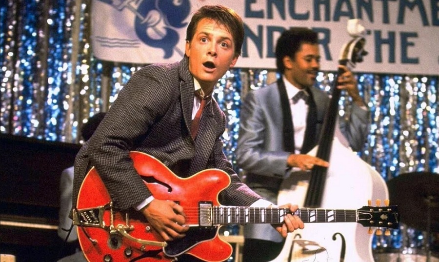 Retour vers le futur : Michael J. Fox réagit enfin aux critiques sur la guitare de Marty McFly
