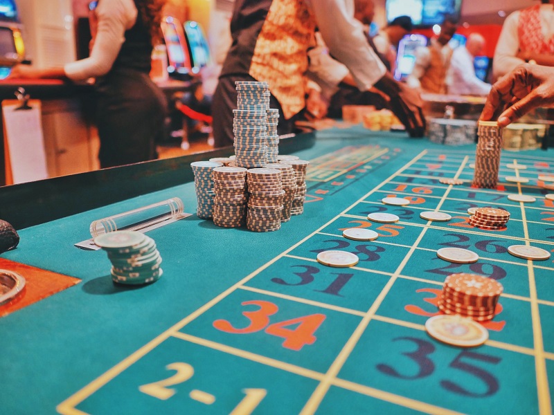 Elle gagne 46 000 euros au casino après les conseils d’un magicien : un coup du destin à Lille ?