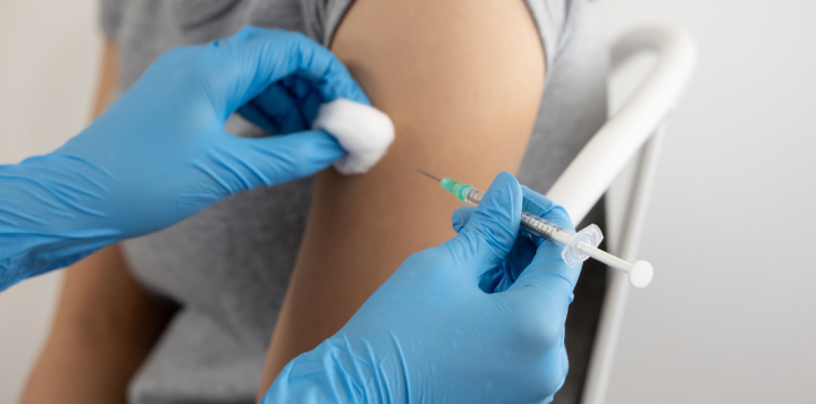 Grippe et Covid-19 : plus de 19 millions de Français pourront se faire vacciner gratuitement dès le 14 octobre