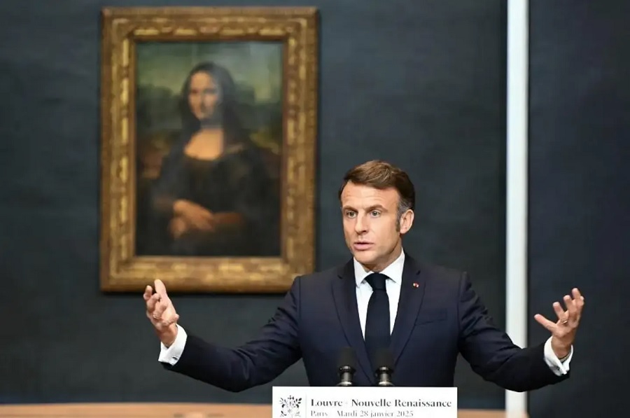 Ce vol est une atteinte à un patrimoine que nous chérissons car il est notre Histoire, affirme Emmanuel Macron