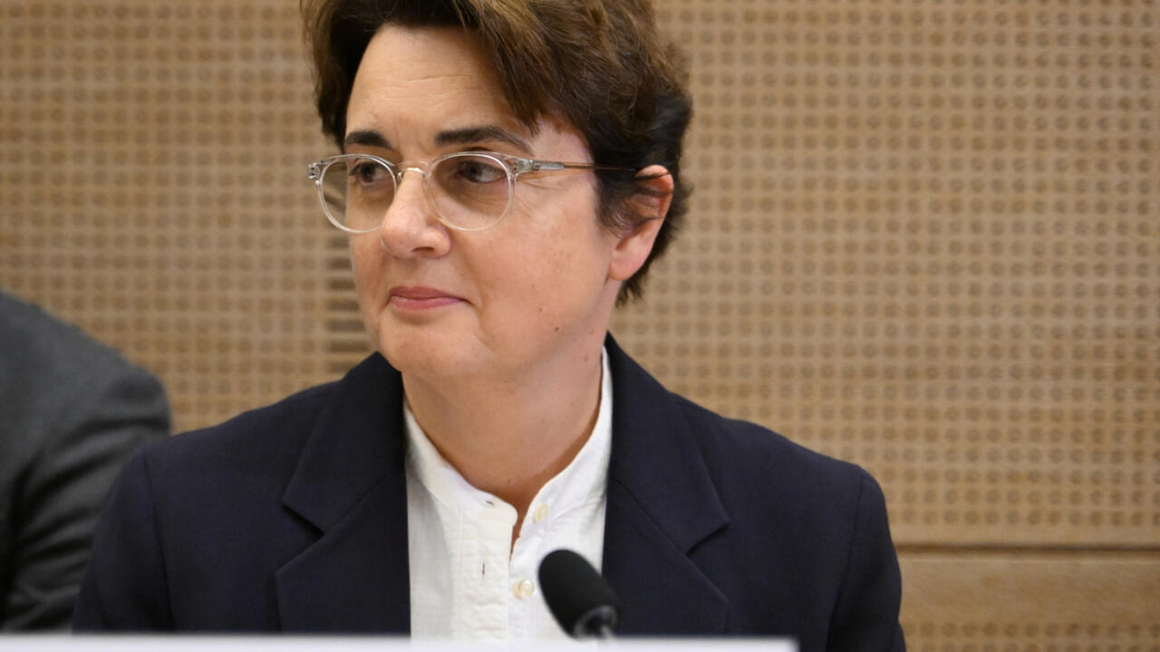 Après le vol de 88 millions d’euros au Louvre, Laurence des Cars a proposé sa démission, Rachida Dati l’a refusée