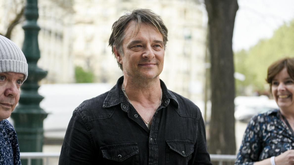 Il est extraordinaire : Isabelle Adjani bluffée par David Hallyday dans la nouvelle série évènement de France 2