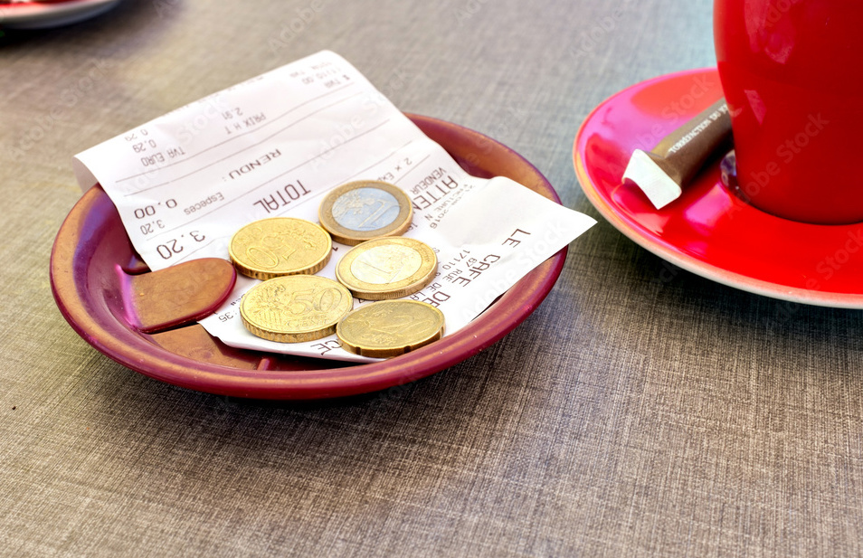 Budget 2026 : la droite obtient la prolongation de la défiscalisation des pourboires