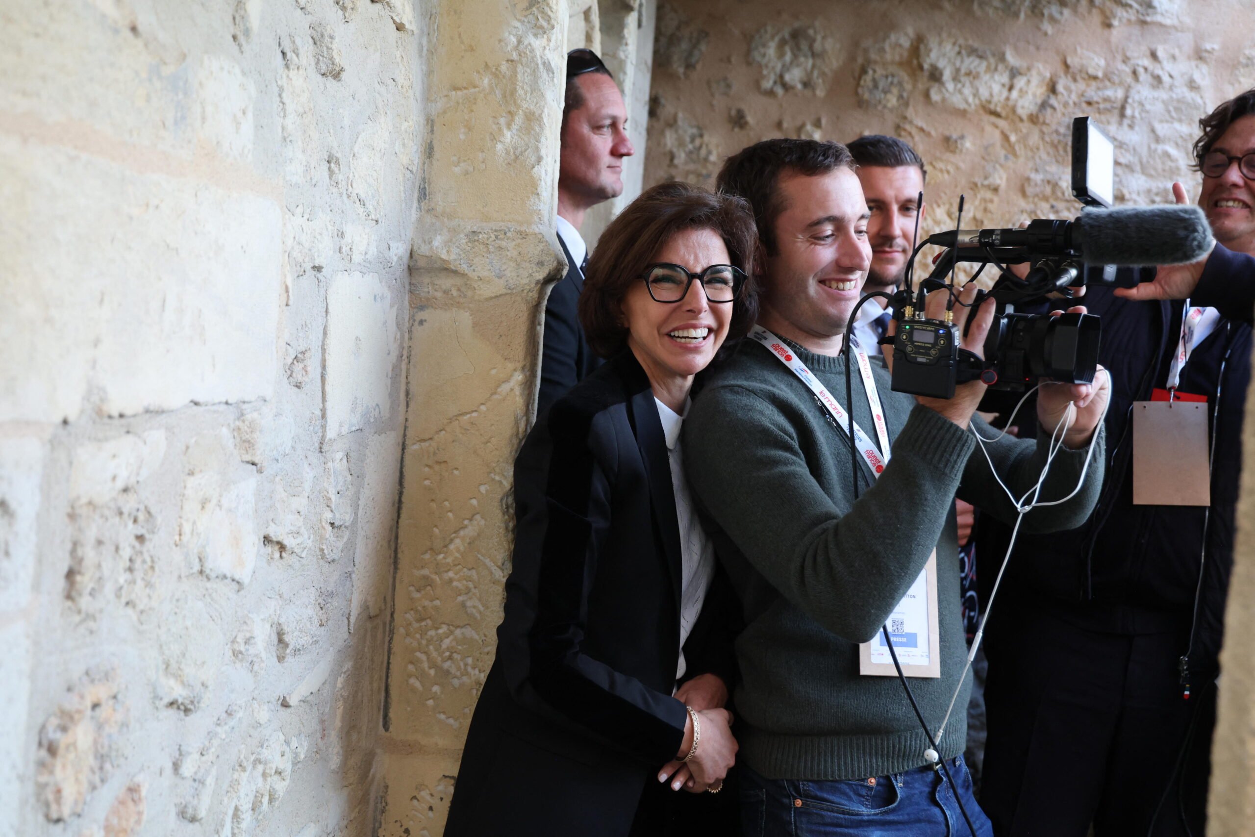 rachida-dati-caméraman-rochefort-photos-proximite-ministre-culture-1