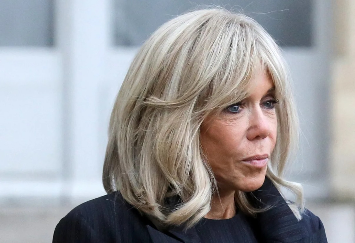 C’est très très mignon : Brigitte Macron réagit aux messages reçus après le harcèlement qu’elle a subi