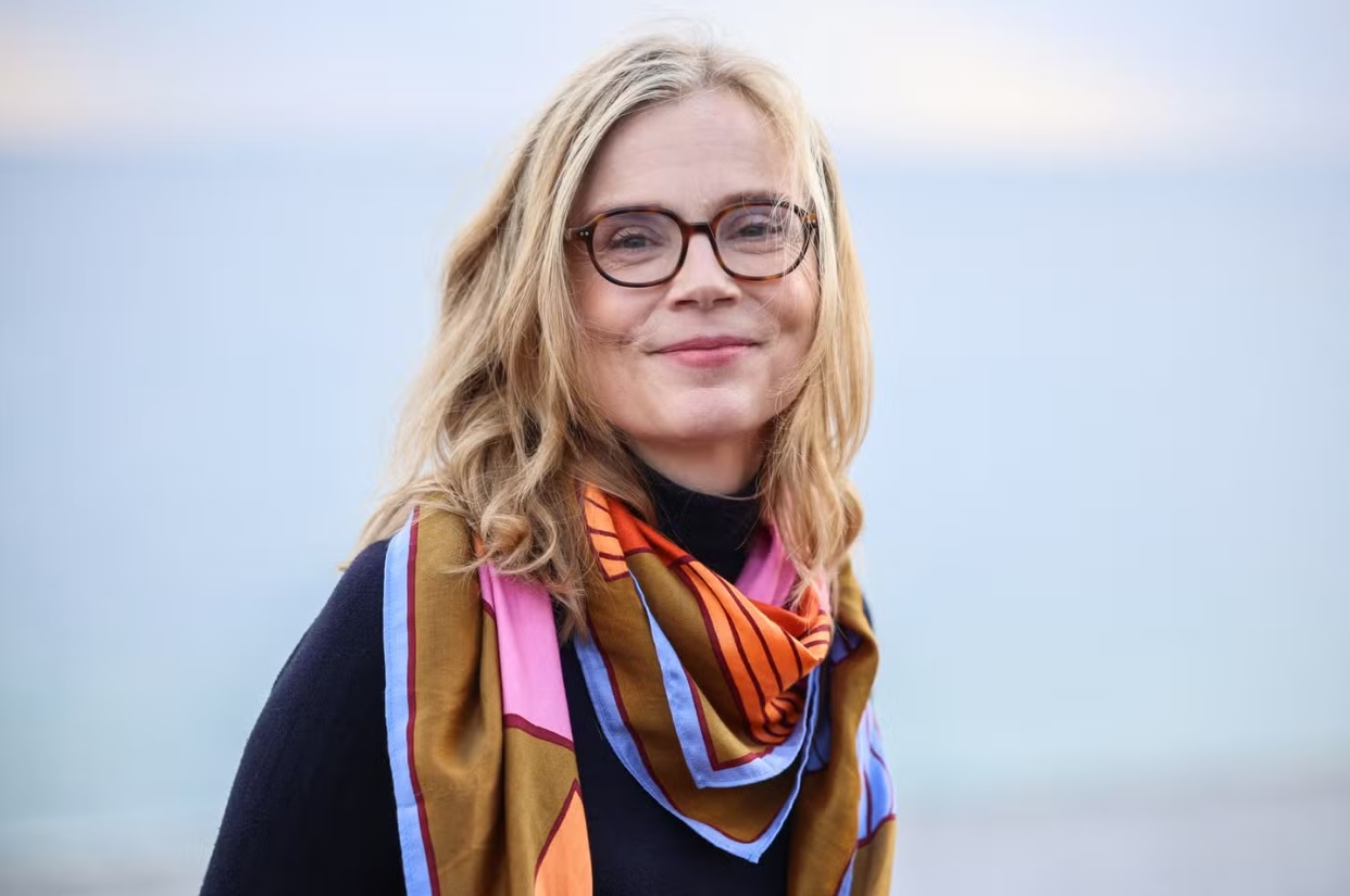 Le théâtre m’a sauvée : Isabelle Carré raconte son internement psychiatrique dans son film Les Rêveurs