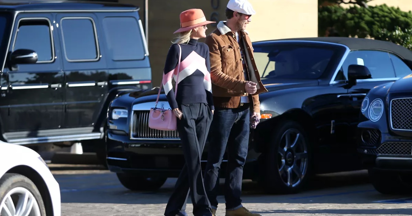 Laeticia Hallyday partage un rare moment de tendresse avec son « frère de cœur » Dimitri Coste