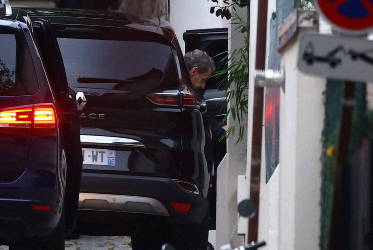 Nicolas Sarkozy a quitté la prison de la Santé après sa libération ordonnée par la cour d’appel de Paris