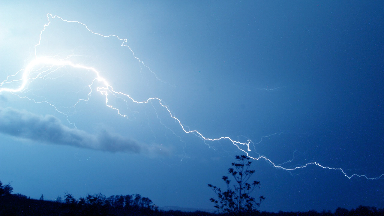 Un ciel électrique : ces 7 départements où les orages gronderont ce lundi