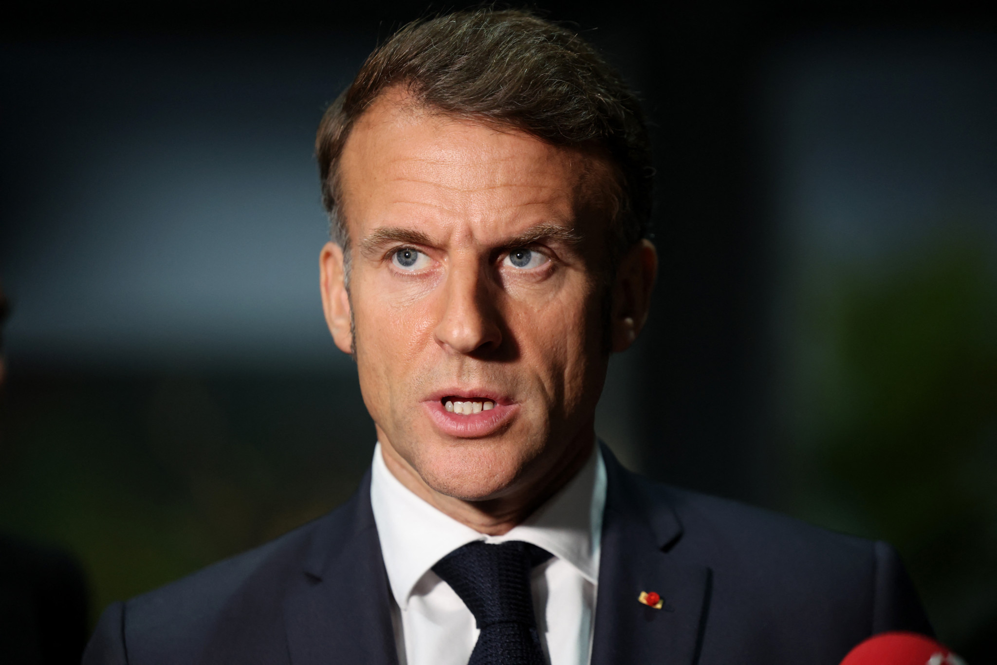 Vol au Louvre : Emmanuel Macron promet que « les bijoux seront retrouvés » et annonce un grand plan de sécurité