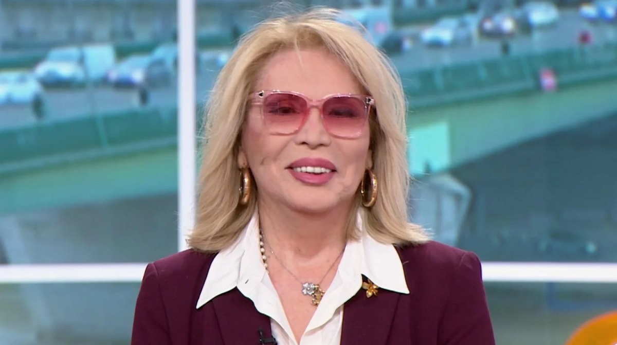 Télématin : la réaction inattendue d’Amanda Lear qui recadre un chroniqueur fait le buzz