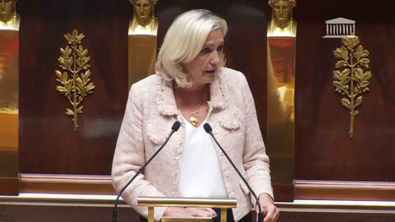 Elle n’en a jamais : le tacle inattendu contre Marine Le Pen qui relance Bardella