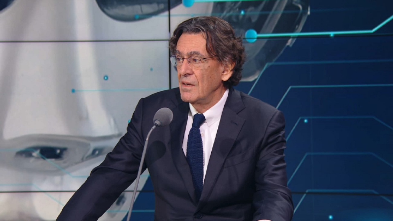 Le coup de colère de Luc Ferry contre François Bayrou