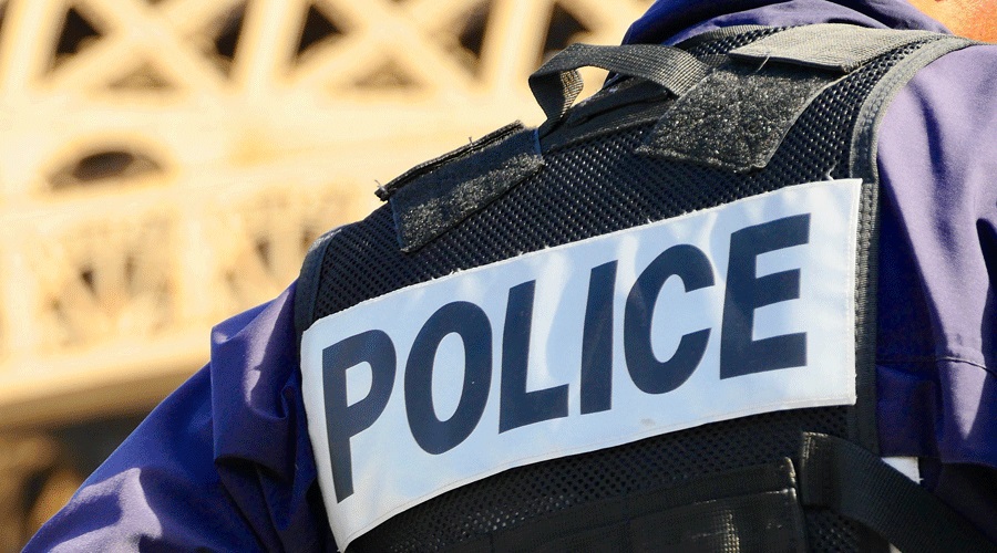Une récompense de 560 000 euros pour retrouver le meurtrier de deux policiers dans une chasse à l'homme géante en Australie