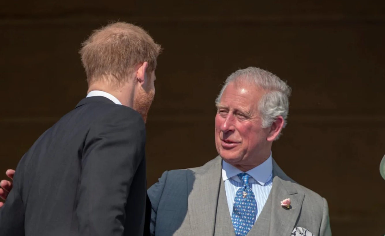Harry rassure sur l’état de santé du roi Charles, toujours sous traitement