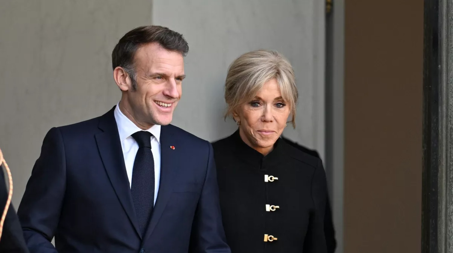 La fille de Lionel Jospin s&rsquo;envole avec Emmanuel Macron&nbsp;: ce que l&rsquo;on sait de ce voyage tr&egrave;s symbolique