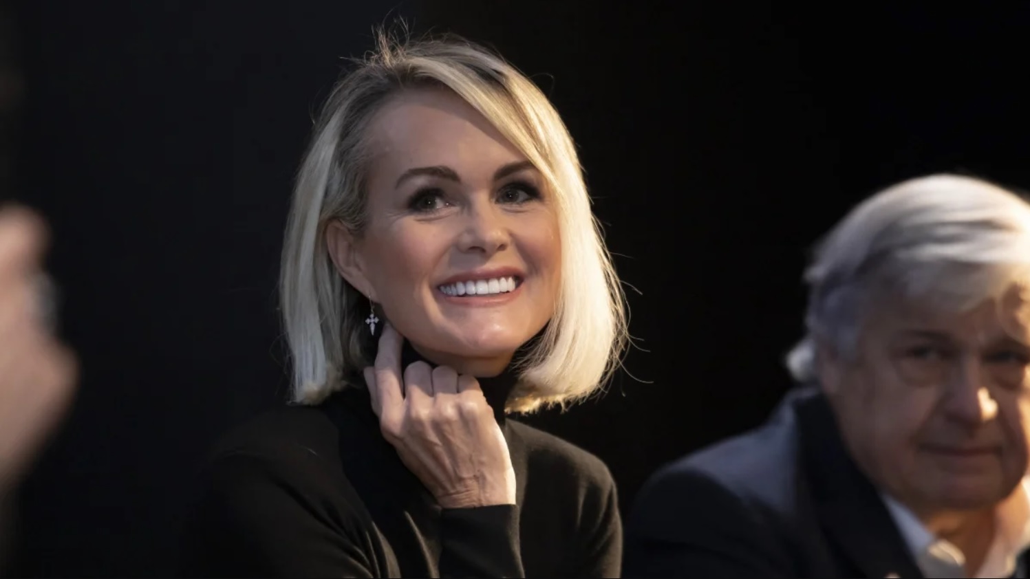 Laeticia Hallyday pr&ecirc;te &agrave; tout quitter&nbsp;: cette ville strat&eacute;gique o&ugrave; elle veut s&rsquo;installer avec le milliardaire Serge Varsano