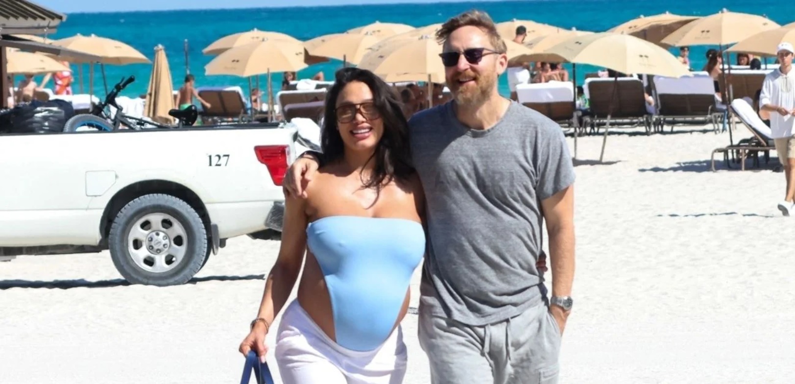 À 58 ans, il devient papa pour la quatrième fois : la photo qui a fait fondre les réseaux