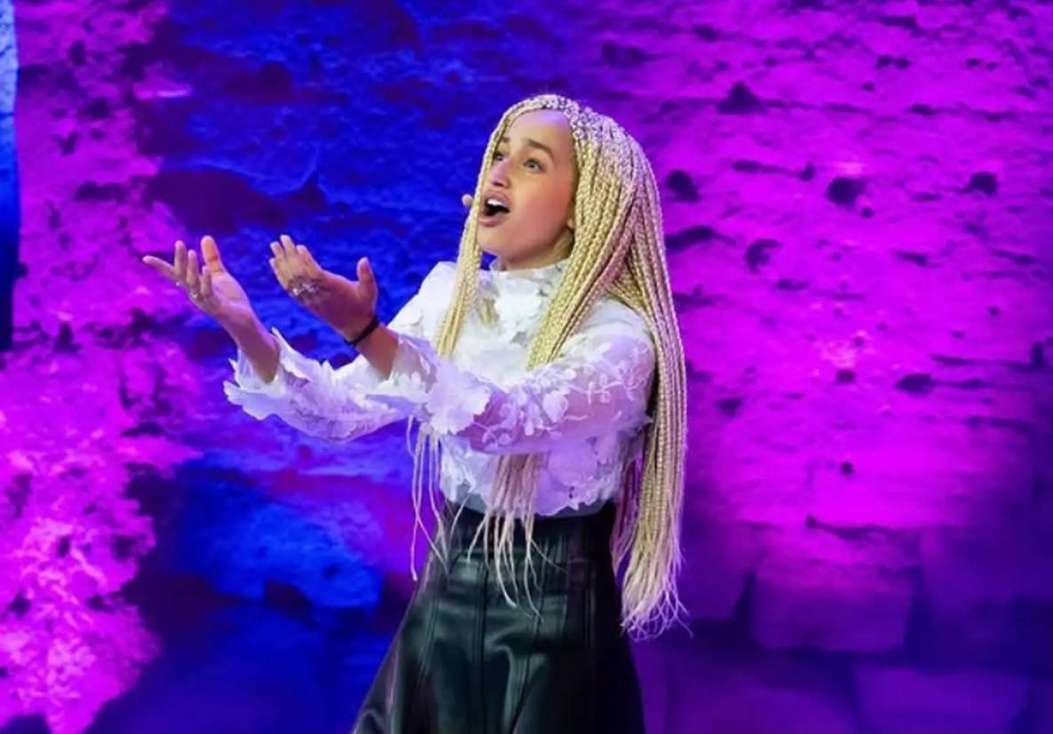 Eurovision 2026 : qui est Monroe, la chanteuse de 17 ans qui portera les couleurs de la France ?