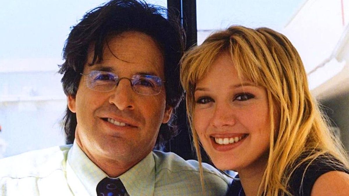 Mort de Robert Carradine à 71 ans : Hilary Duff bouleversée par la mort de son père dans Lizzie McGuire