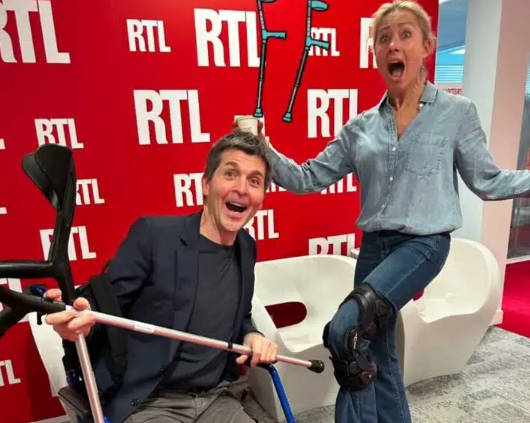 On ne s’y attendait pas : fauteuil roulant, béquilles, le début d’année cauchemardesque de Thomas Sotto et Anne-Sophie Lapix