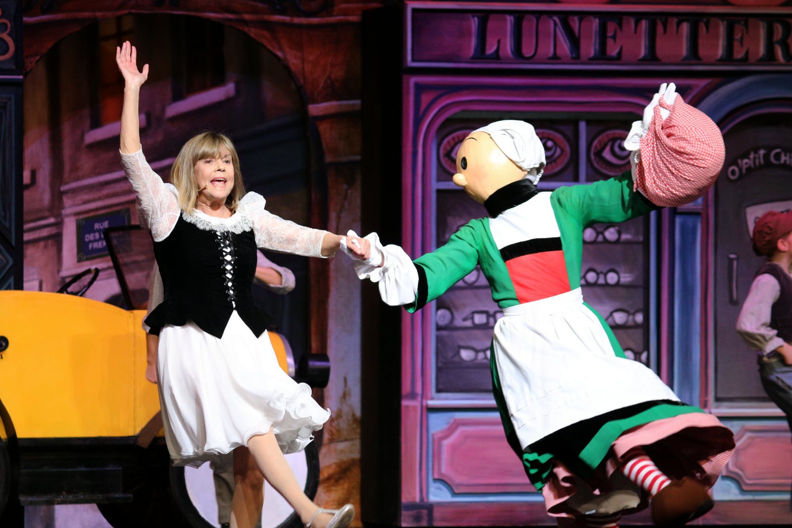 Chantal Goya attaqu&eacute;e en justice par une banque&nbsp;: l&rsquo;incroyable pr&ecirc;t de plus de 2 millions d&rsquo;euros qui tourne au casse-t&ecirc;te judiciaire