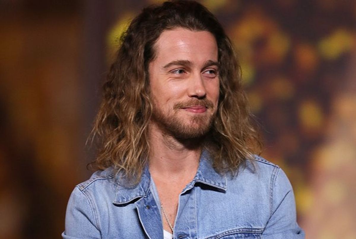 Julien Dor&eacute; recadre une t&eacute;l&eacute;spectatrice apr&egrave;s une critique tr&egrave;s violente sur sa reprise de Lolita