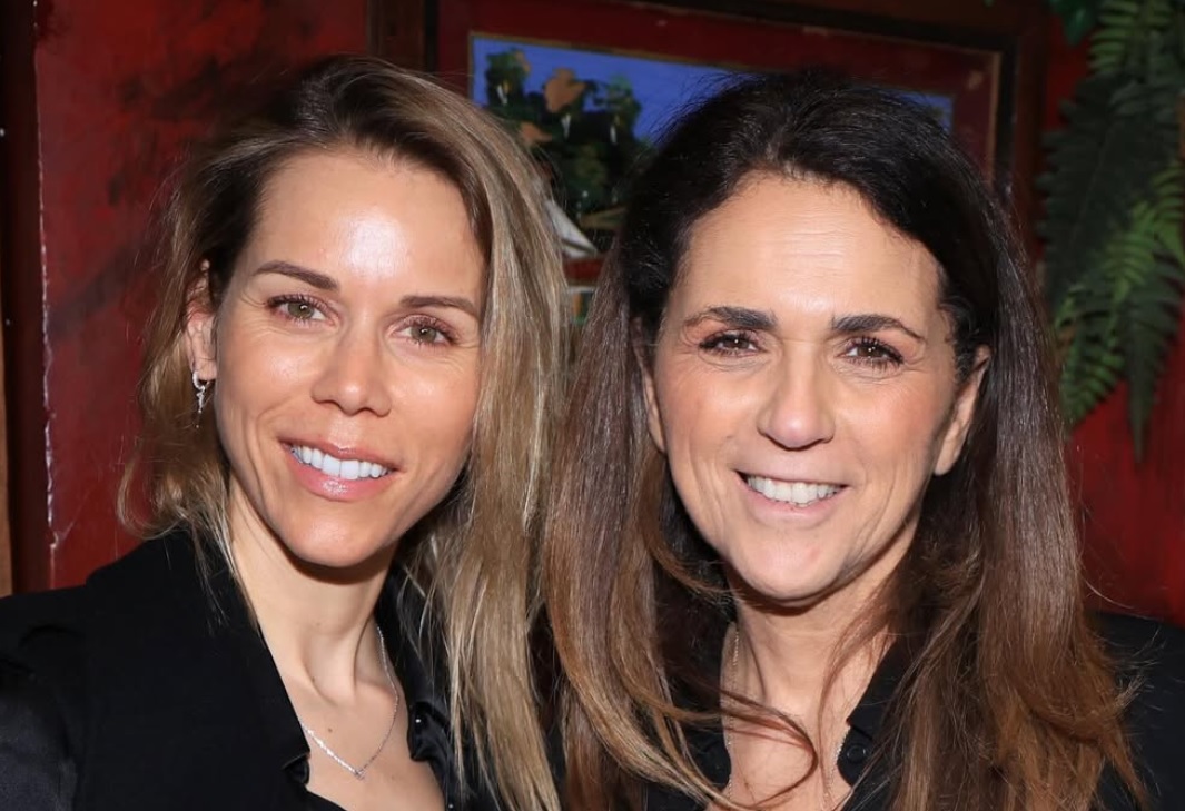 Tiphaine Auzi&egrave;re et Cyril Hanouna r&eacute;unis dans un bar tr&egrave;s chic de Paris&nbsp;: les images de cette soir&eacute;e qui intriguent