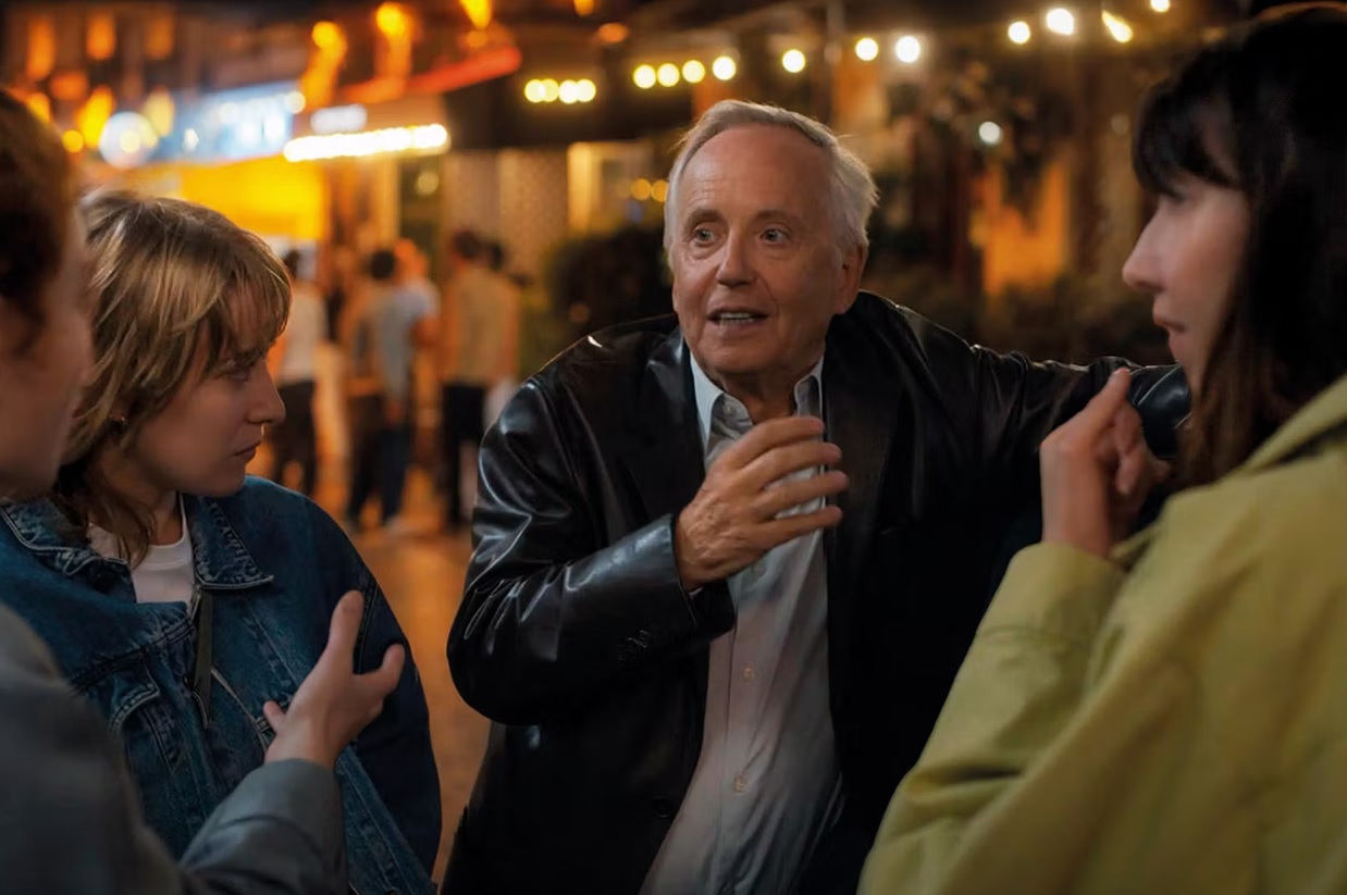 Le pas de souci qui rend Fabrice Luchini fou&nbsp;: sa sc&egrave;ne hilarante du diabolo menthe fait exploser de rire RTL