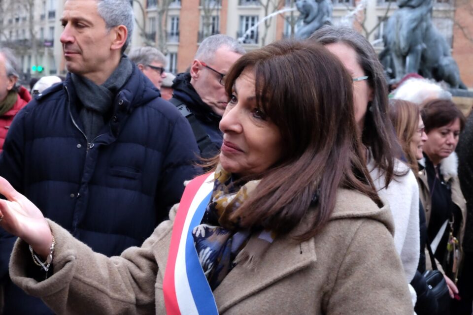 Elle pose un problème démocratique majeur : Anne Hidalgo attaque frontalement Rachida Dati