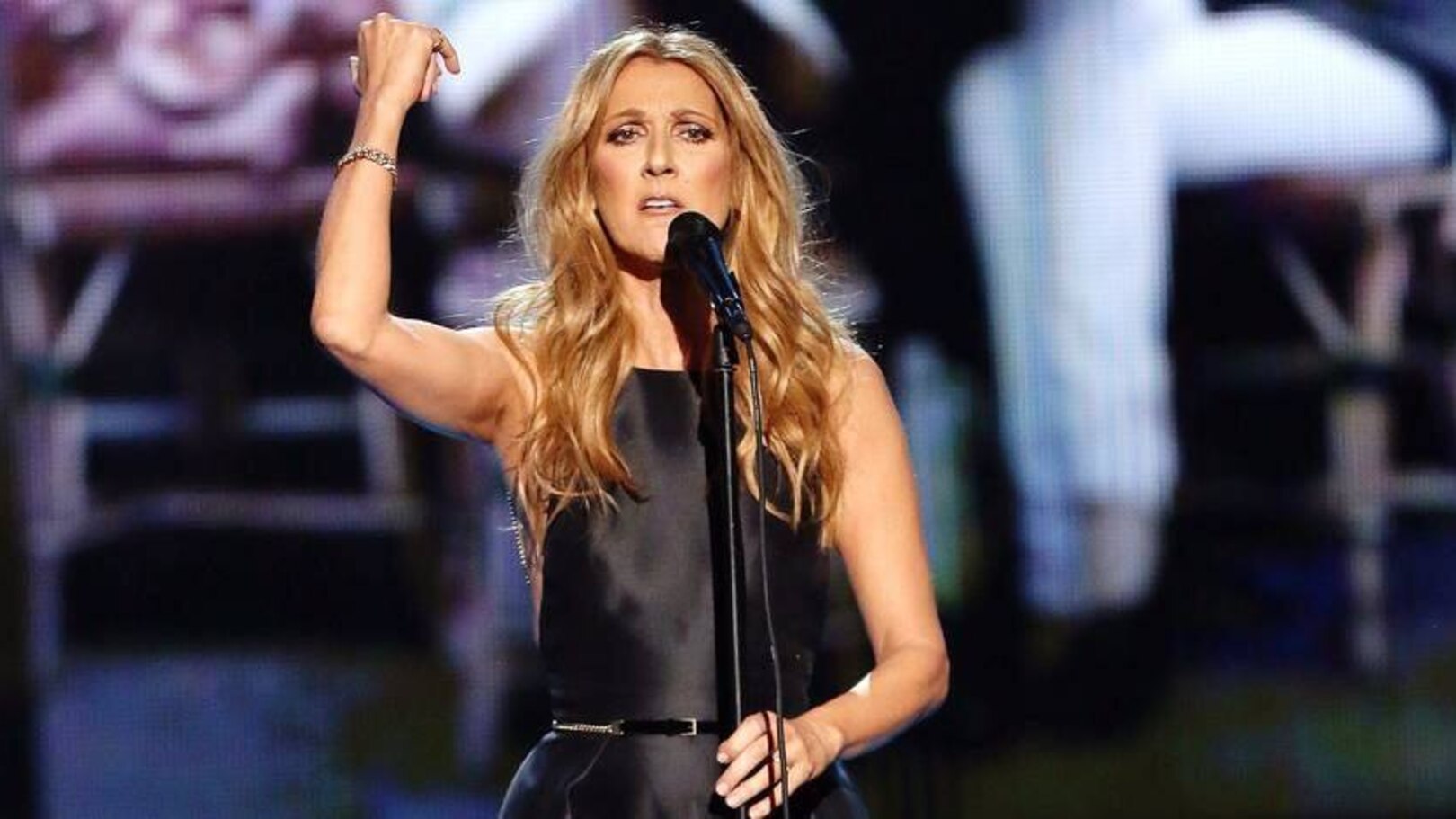 Ces affiches dans Paris qui font frissonner les fans&nbsp;: C&eacute;line Dion sur le point de faire son grand retour&nbsp;?
