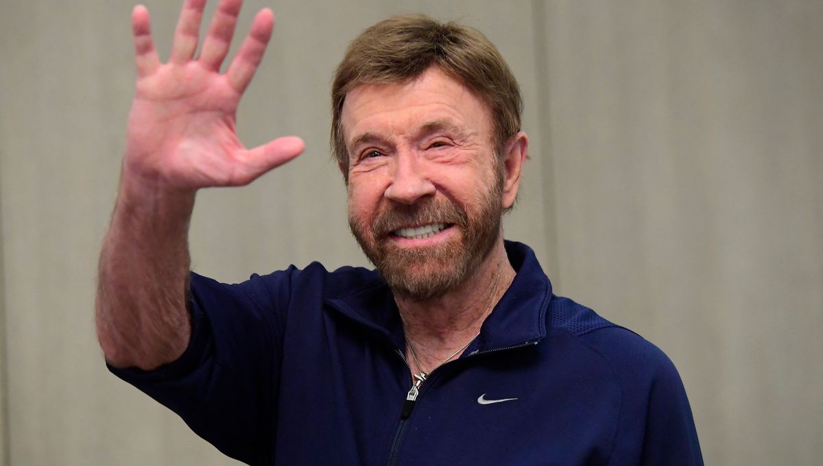 Je ne vieillis pas&nbsp;: la derni&egrave;re vid&eacute;o bouleversante de Chuck Norris une semaine avant sa mort &agrave; 86 ans