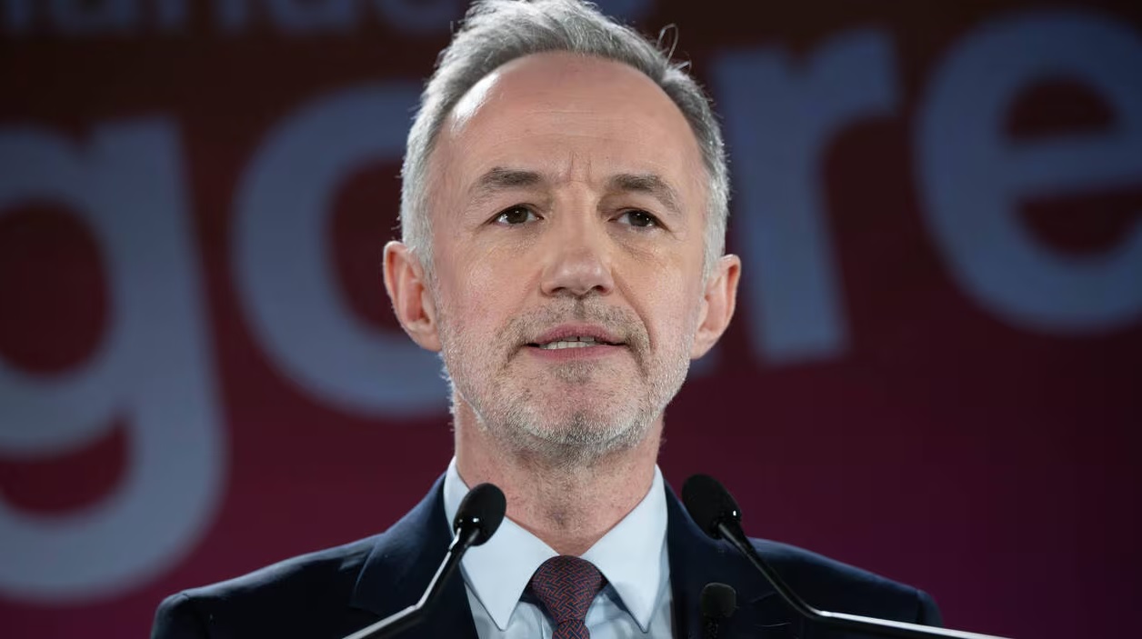 On ne peut jamais regretter d&rsquo;&ecirc;tre coh&eacute;rent&nbsp;: Emmanuel Gr&eacute;goire assume son refus d'alliance avec Sophia Chikirou malgr&eacute; un &eacute;cart resserr&eacute; avec Rachida Dati