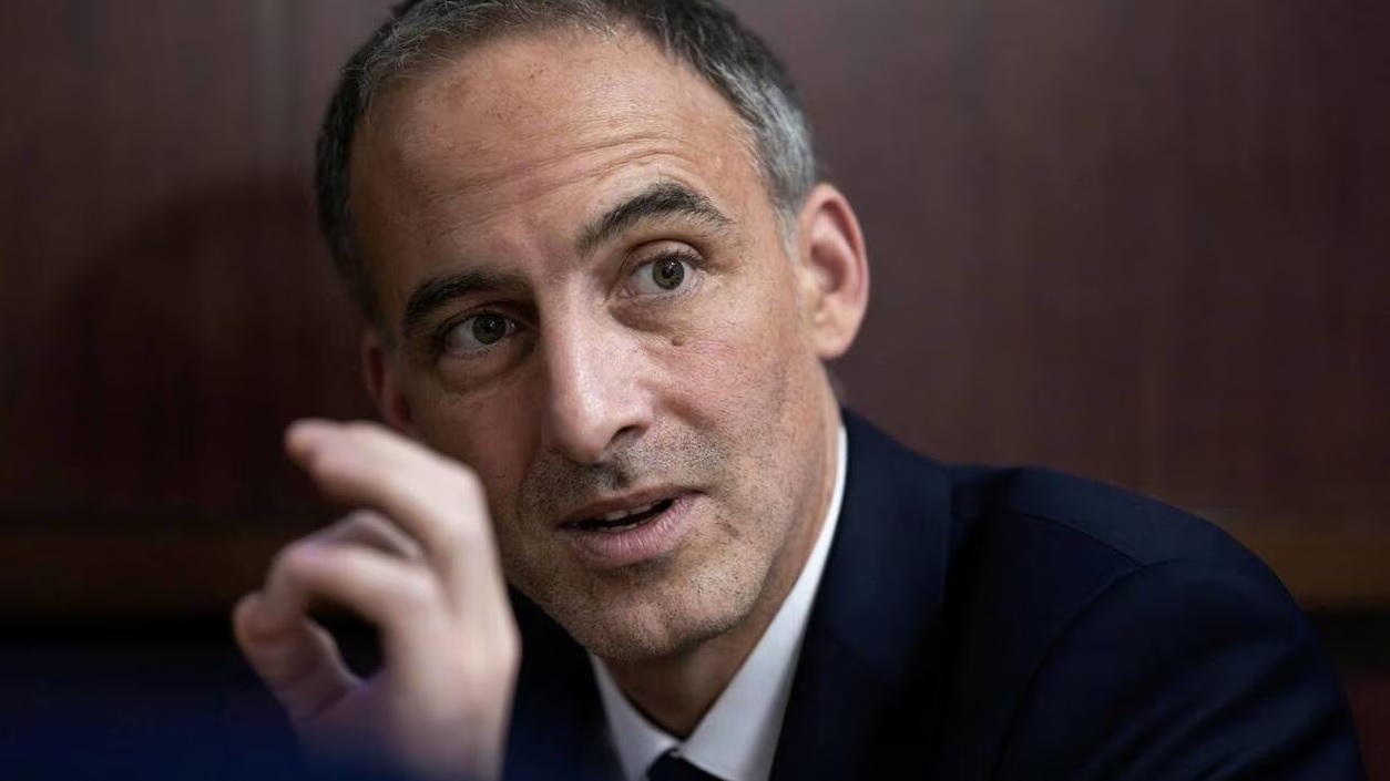 On ne peut pas jouer avec &ccedil;a&nbsp;: le coup de col&egrave;re de Rapha&euml;l Glucksmann fait trembler les alliances