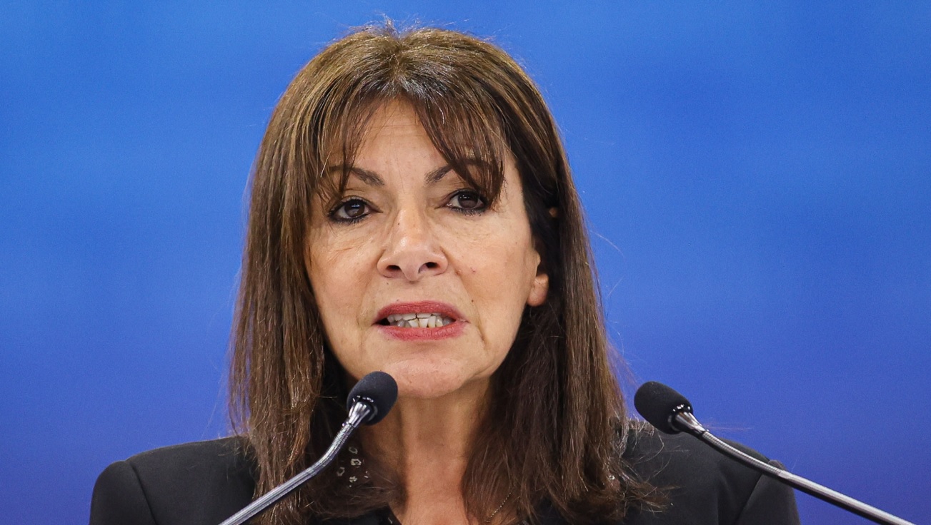 Bravo Emmanuel et vivre Paris&nbsp;!&nbsp;: le geste d&rsquo;Anne Hidalgo qui a marqu&eacute; la soir&eacute;e de victoire