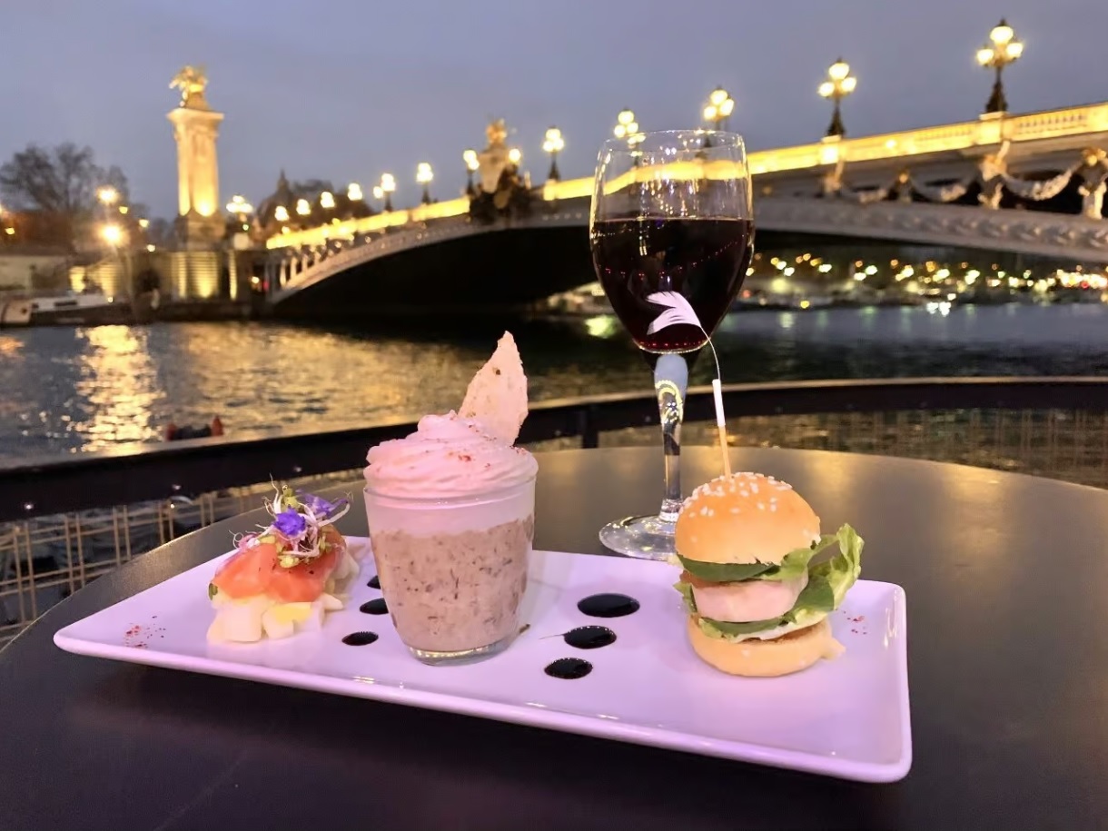 eiffel-croisiere-repas-bistronomique
