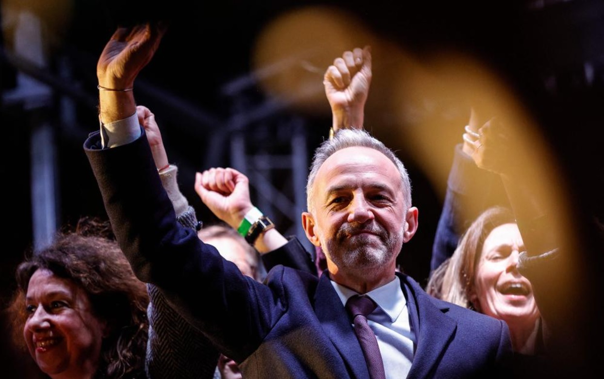 Je vais appeler ma m&egrave;re&nbsp;: la r&eacute;action bouleversante d&rsquo;Emmanuel Gr&eacute;goire, en larmes, apr&egrave;s sa victoire &agrave; Paris d&eacute;voil&eacute;e