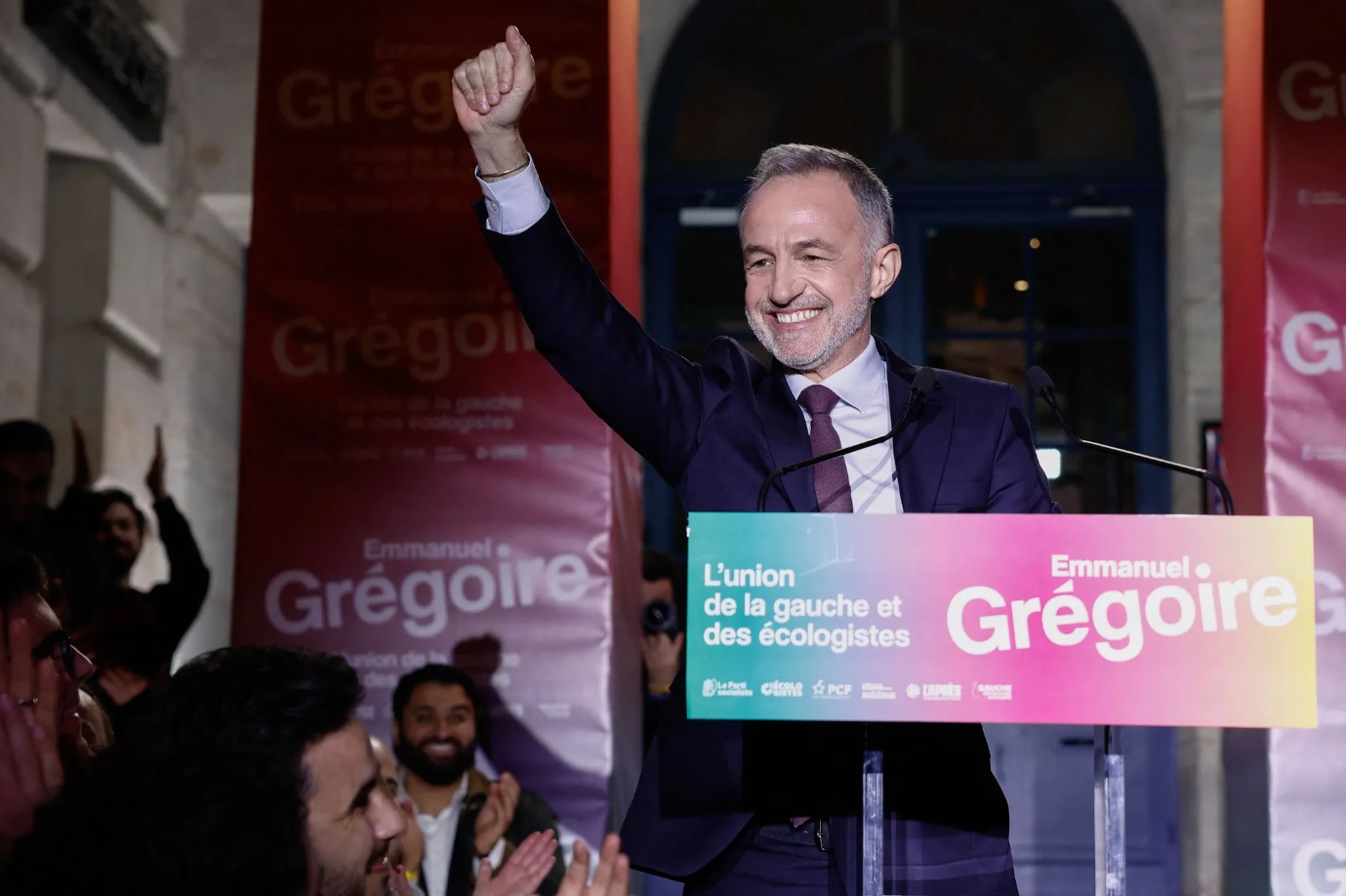 Emmanuel Gr&eacute;goire&nbsp;: sa compagne Claire Peyron attire tous les regards apr&egrave;s sa victoire &agrave; Paris