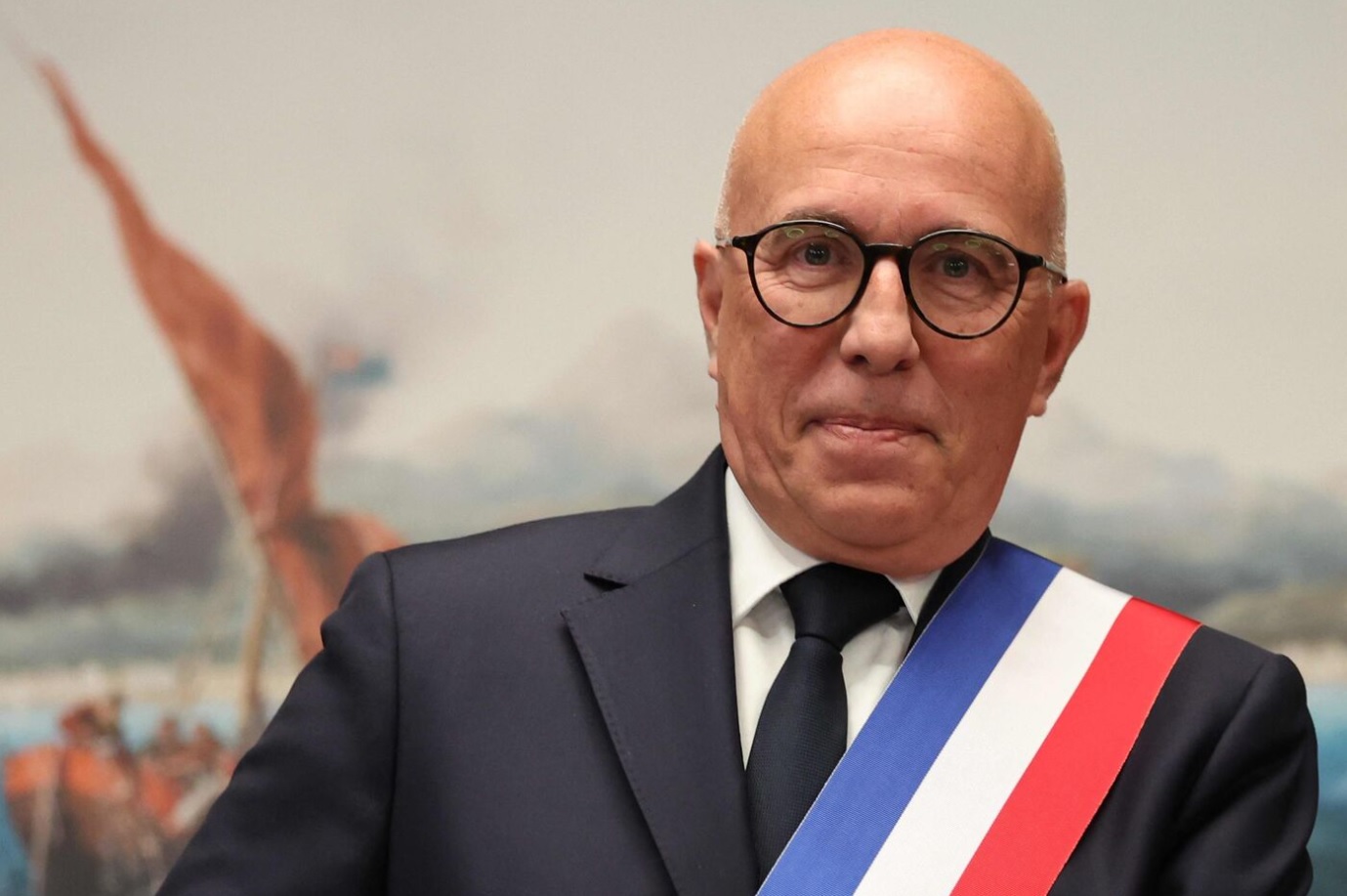 &Agrave; peine &eacute;lu, d&eacute;j&agrave; repris en public&nbsp;: pourquoi l&rsquo;opposition n&rsquo;a rien laiss&eacute; passer face &agrave; &Eacute;ric Ciotti