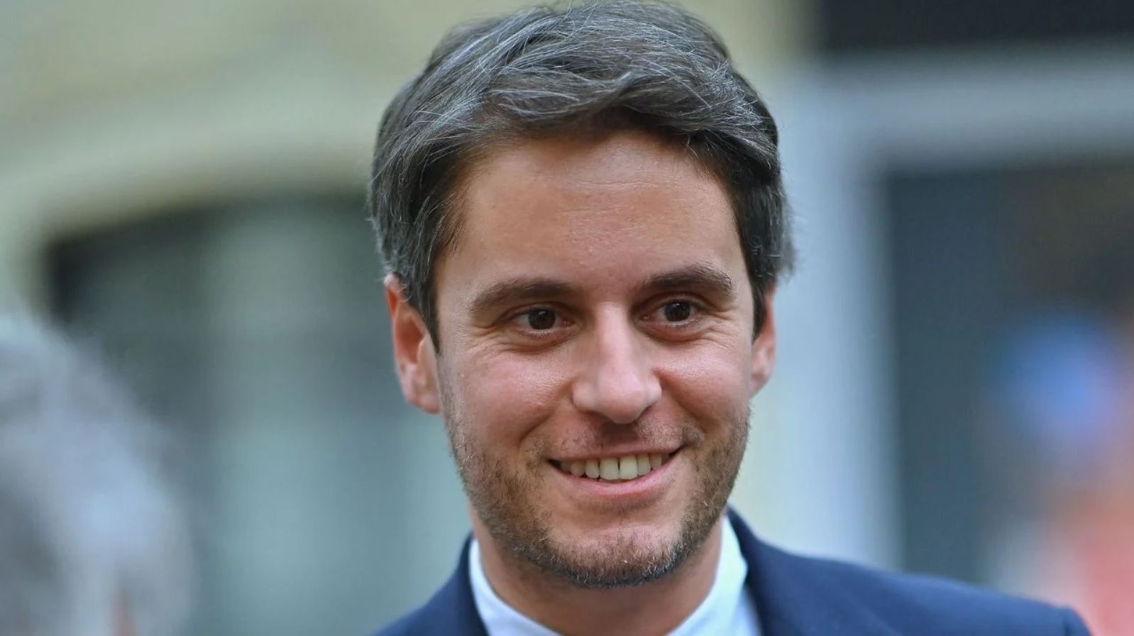 Gabriel Attal&nbsp;: et si cette photo n&rsquo;&eacute;tait pas si anodine&nbsp;? Ce que les internautes commencent &agrave; imaginer