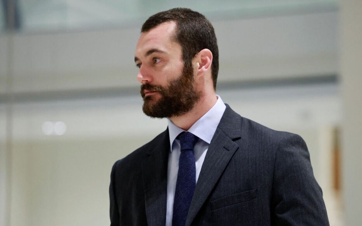 Apr&egrave;s sa d&eacute;faite &agrave; Menton, Louis Sarkozy reprend son m&eacute;tier&nbsp;: quel salaire va-t-il toucher&nbsp;?