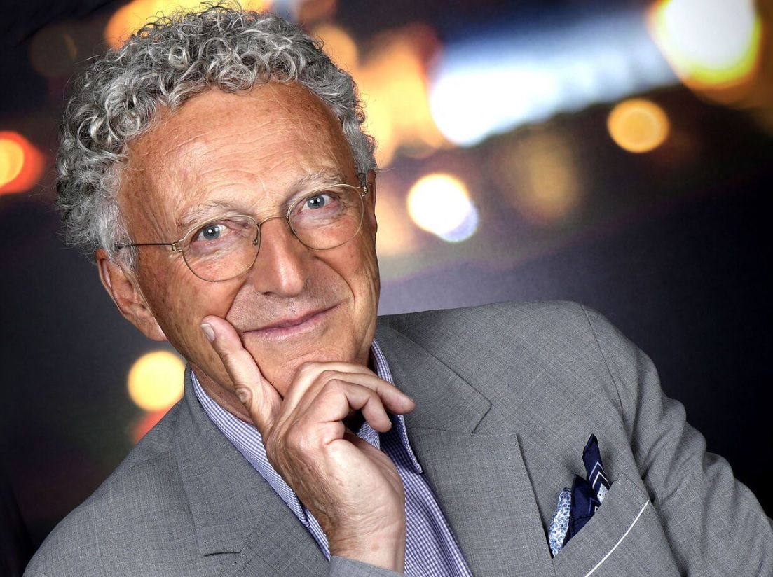 Romain Desarbres l&rsquo;accueille en direct&nbsp;: Nelson Monfort s&rsquo;impose d&eacute;j&agrave; dans la matinale de CNews