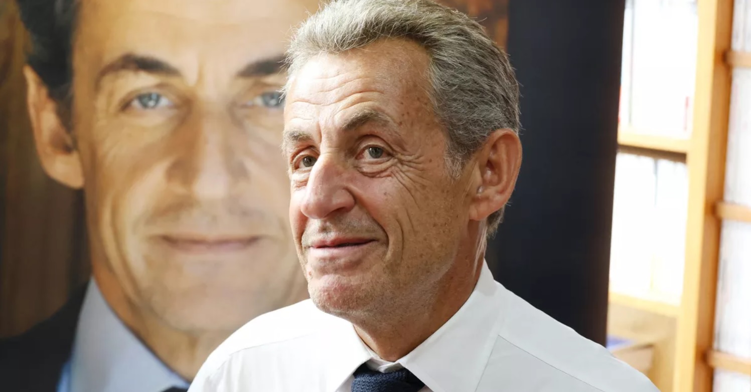 3 500 euros pour un objet tr&egrave;s inattendu&nbsp;: ce cadeau offert &agrave; Nicolas Sarkozy pour ses 71 ans surprend m&ecirc;me ses proches